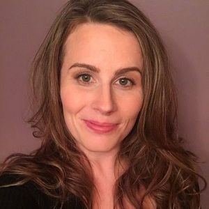 Meet your Posher, Caitlin